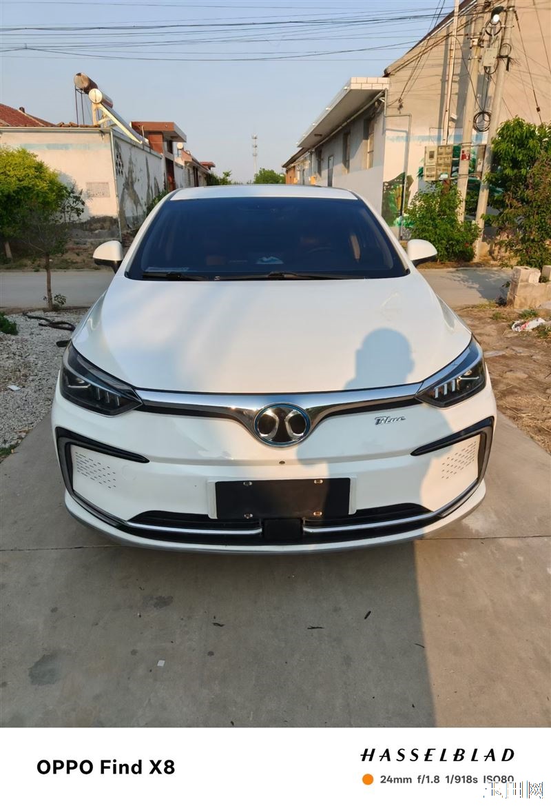 出售北汽eu5R500新能源电车一辆，续航416公里，夏天三百多公里，冬天二百大多公里肯定没问题