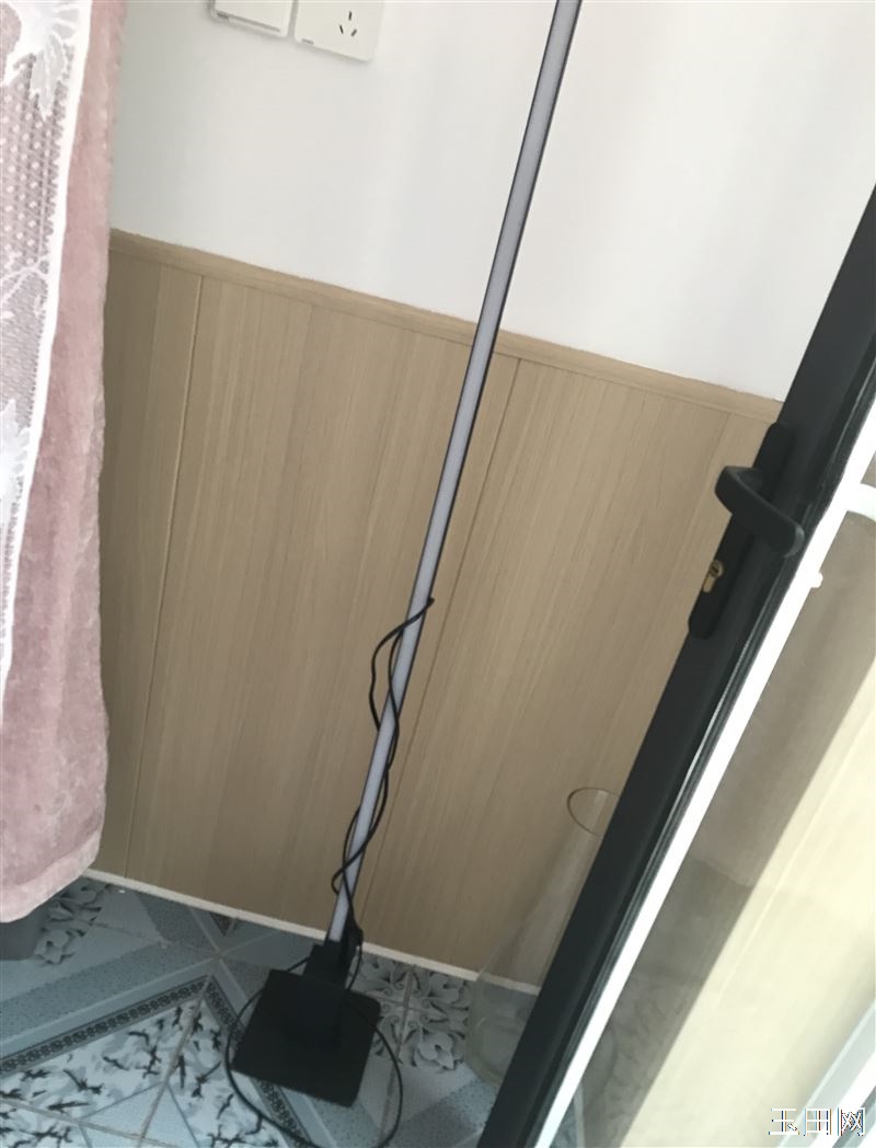 落地灯